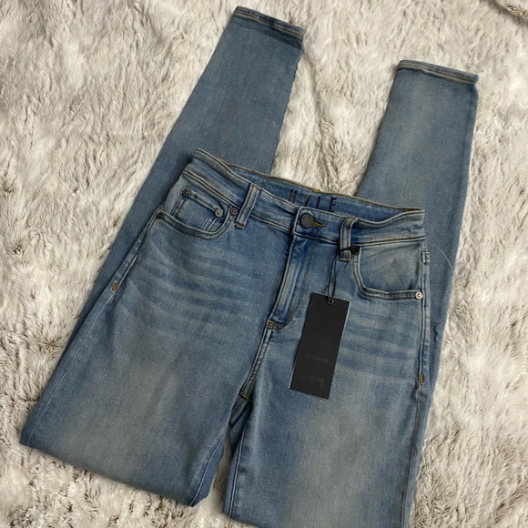 NWT Women Skinny Jeans | High-Rise Skinny Jeans | Light-Wash High Rise Jeans - Picture 4 of 13